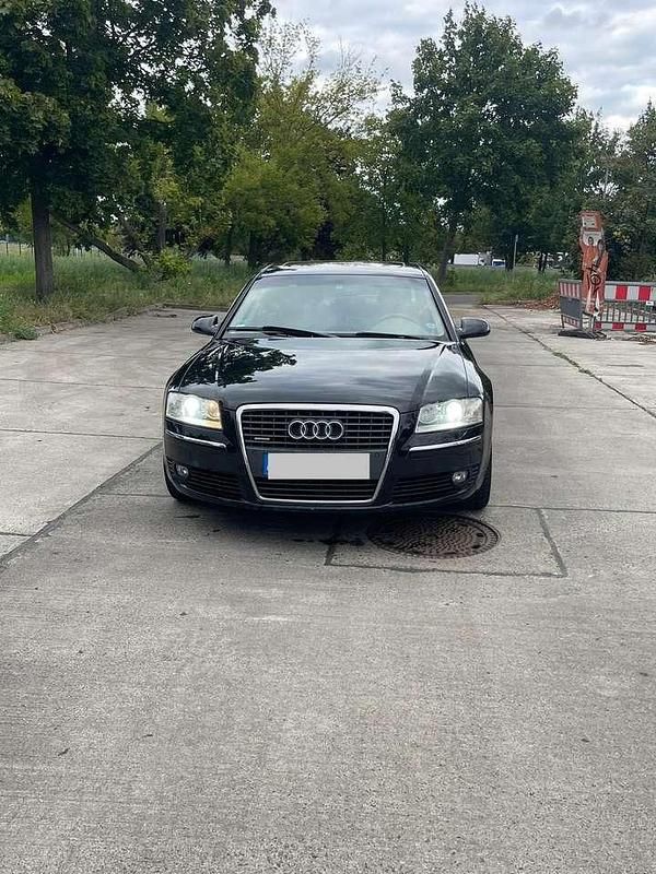 Schwarz Gebraucht 2005 Audi A8 Limousine | 6.499 € - Bild 1/4