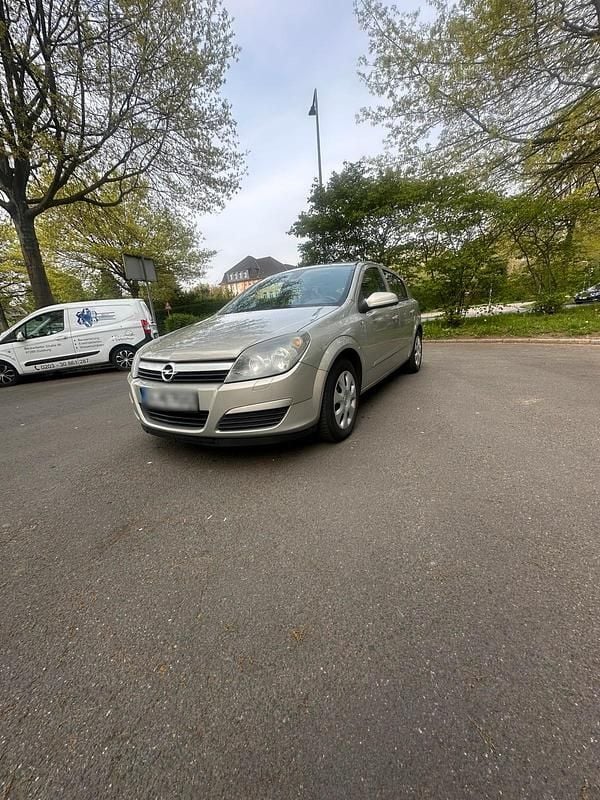 Second-hand Opel Astra 90 CP (66 kW) 2007 Hatchback