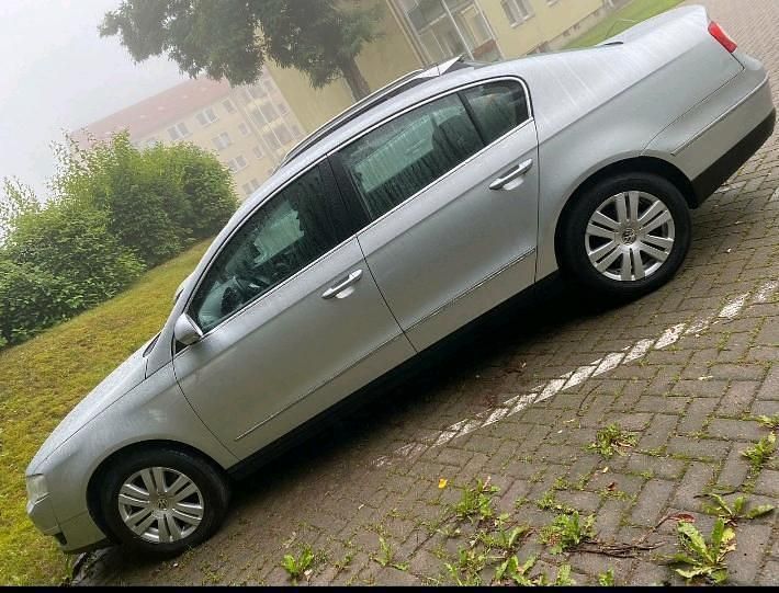 Silber Gebraucht 2007 VW Passat Limousine | 4.300 € (Fairer Preis) - Bild 1/4