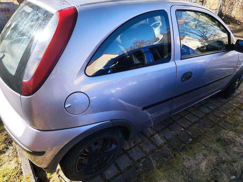 Gebraucht Opel Corsa 60 PS (44 kW) 2005 Violet Kleinwagen
