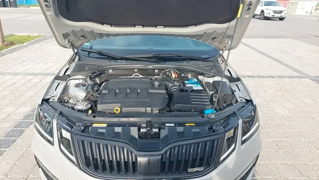 Gebraucht Skoda Octavia RS 184 PS (135 kW) 2020 Grau Kombi