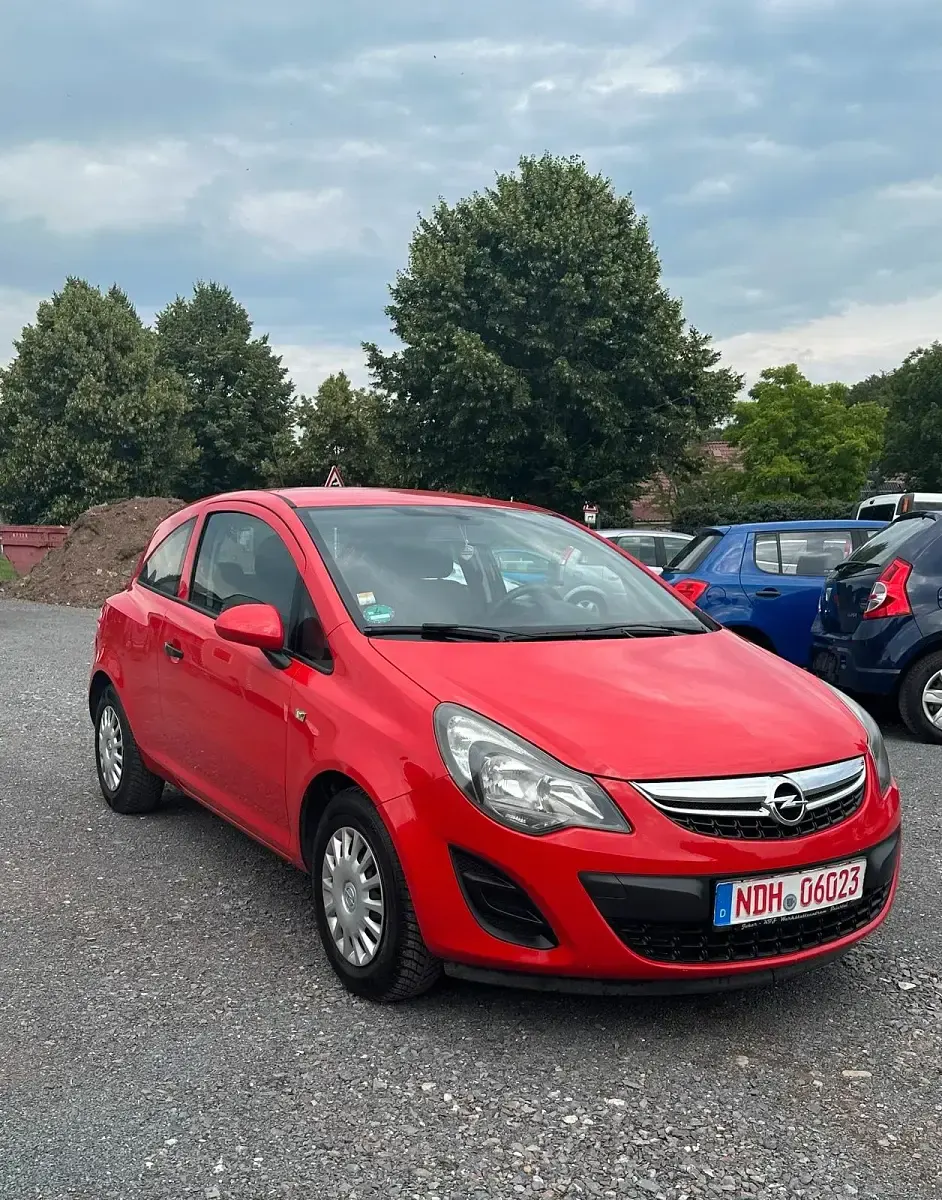 Gebraucht Opel Corsa Selection 69 PS (50 kW) 2014 Rot Kleinwagen