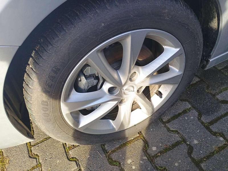 Gebraucht Opel Corsa Elegance 101 PS (74 kW) 2023 Kristallsilber Limousine