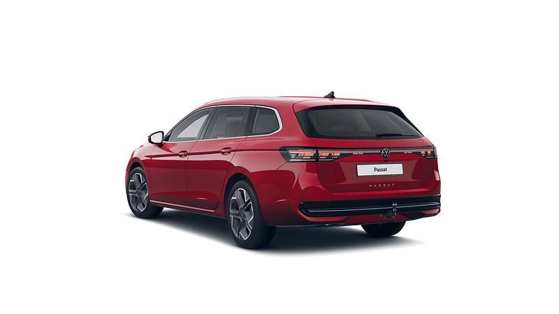 Second-hand VW Passat Elegance 150 CP (110 kW) 2024 Roșu Break