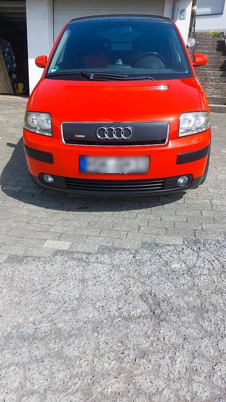 Usata Audi A2 75 CV (55 kW) 2003 Rosso Utilitaria