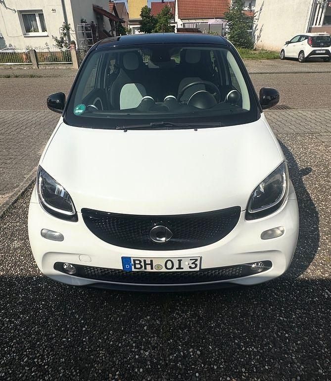 Gebraucht Smart ForFour 71 PS (52 kW) 2015 Weiß Kleinwagen