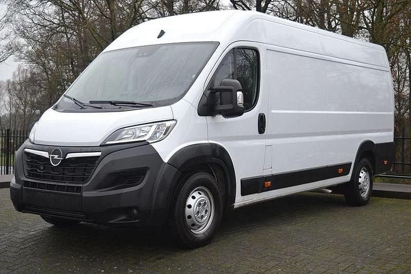 Weiss Gebraucht 2023 Opel Movano Edition Van | 29.549 € (Fairer Preis) - Bild 1/4