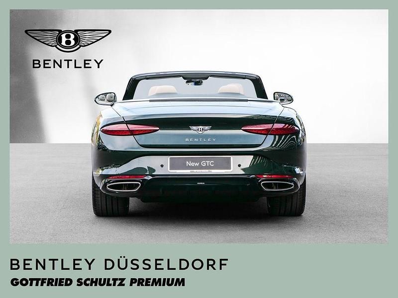 Neu Bentley Continental 680 PS (500 kW) 2025 Grün Limousine