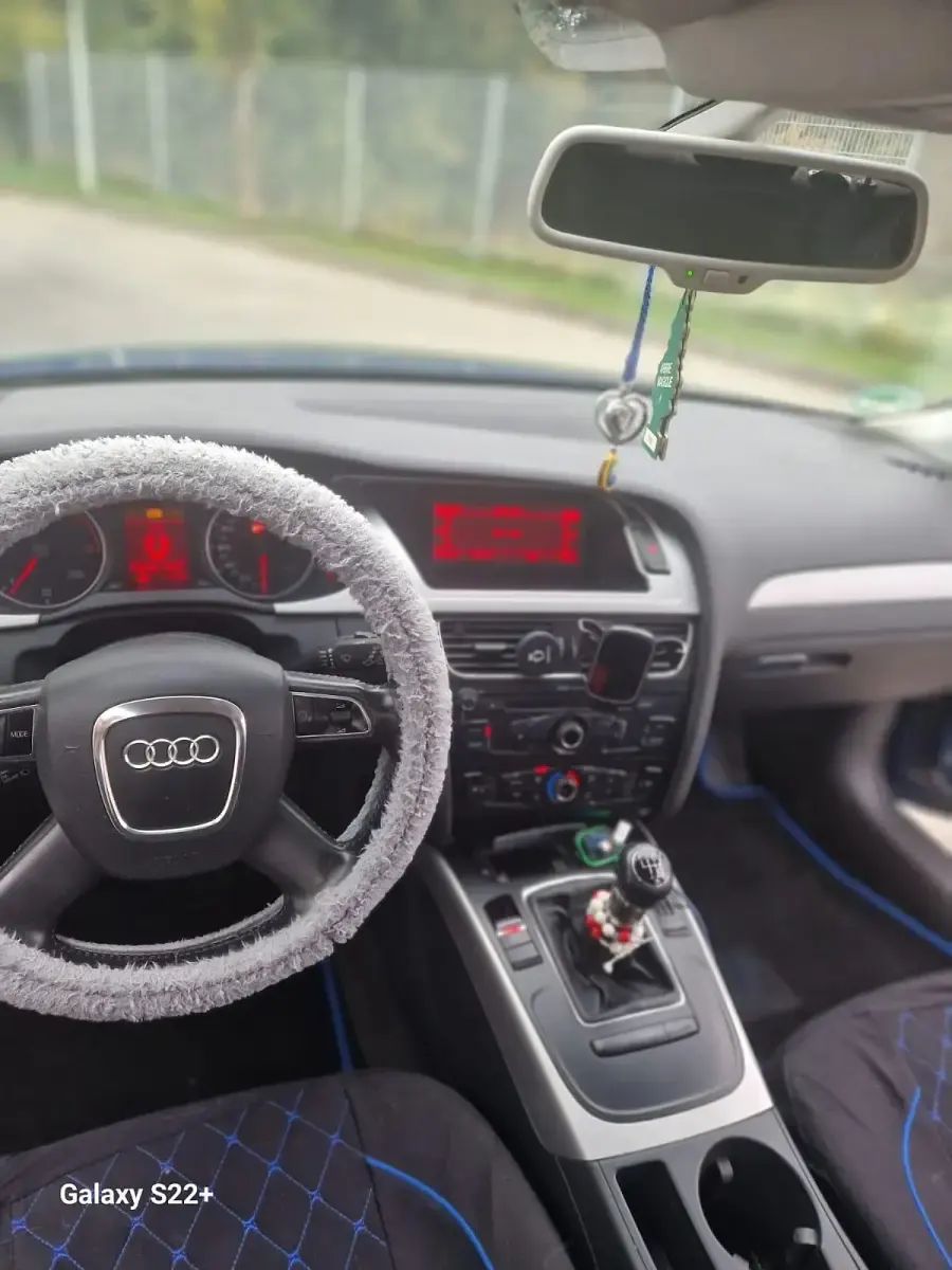 Gebraucht Audi A4 122 PS (89 kW) 2009 Blau Kombi