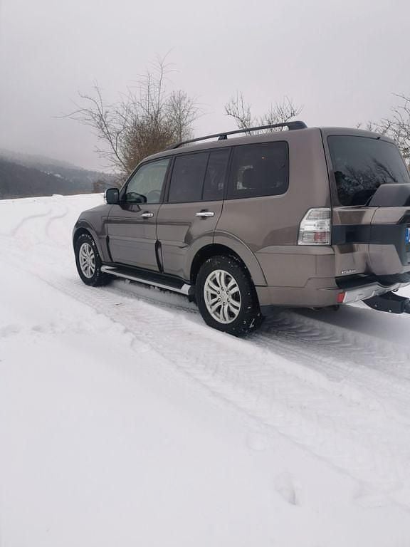 Gebraucht Mitsubishi Pajero Top 200 PS (147 kW) 2015 Braun SUV