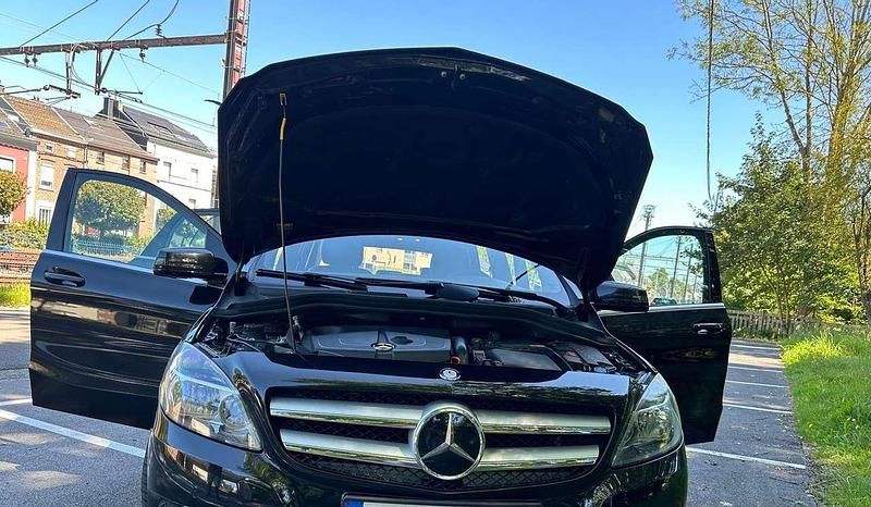 Gebraucht 2013 Mercedes B200 Van / Kleinbus | 7.990 € (Guter Preis) - Bild 1/4