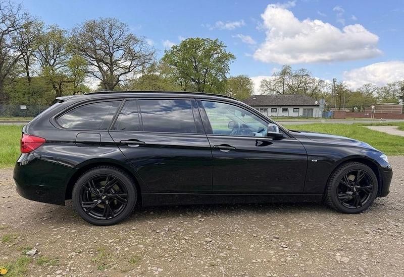 Używany BMW 320 Advantage 190 KM (139 kW) 2016 Czarny Kombi