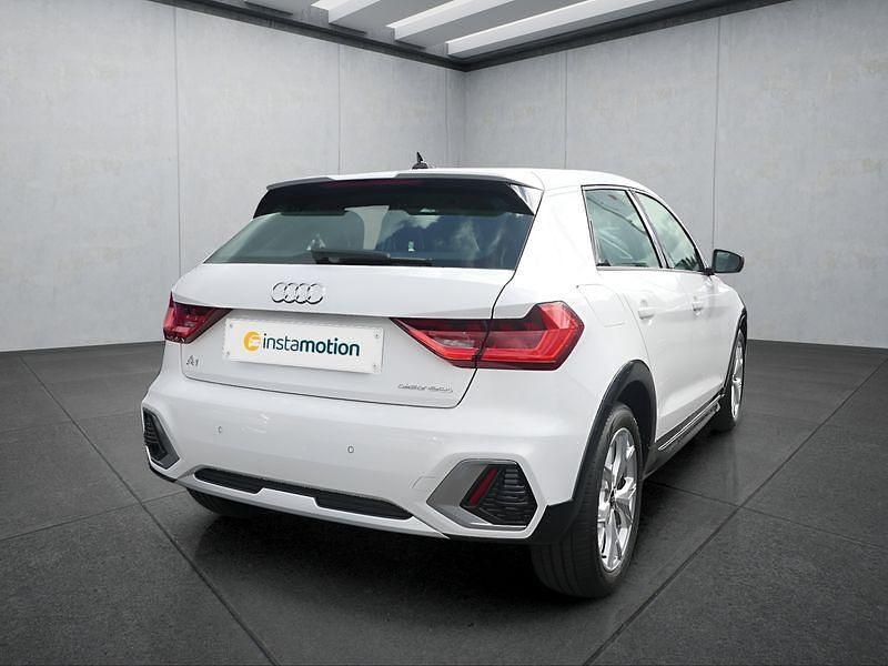 Second-hand Audi A1 110 CP (80 kW) 2023 Alb SUV