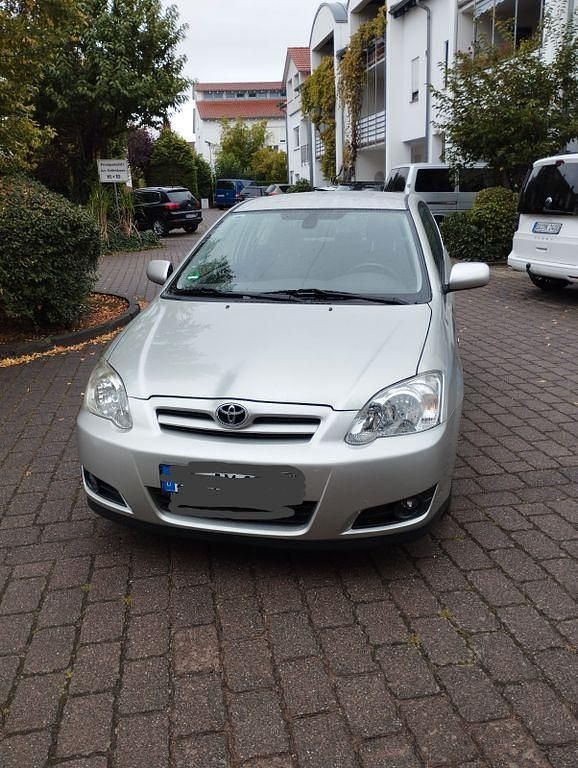 Silber Gebraucht 2006 Toyota Corolla Limousine | 4.650 € (Fairer Preis) - Bild 1/4