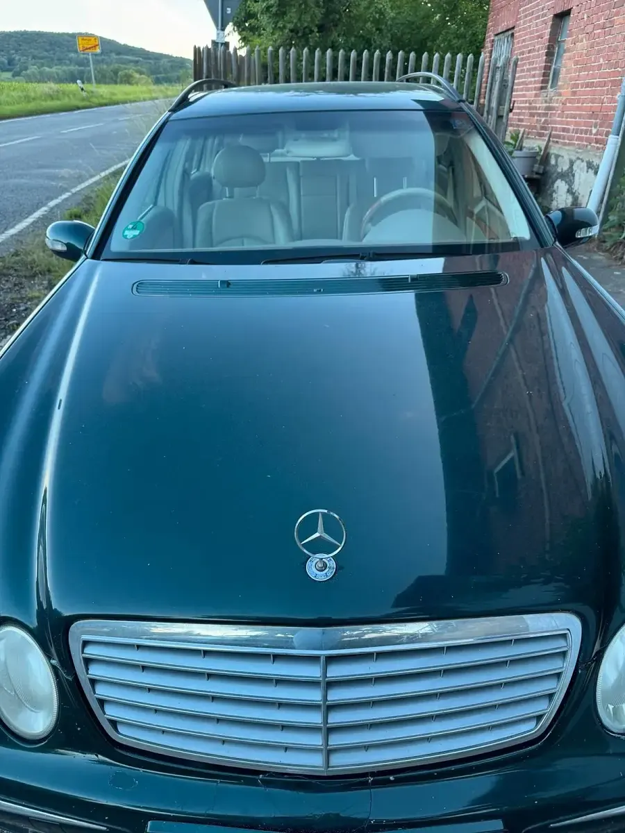 Gebraucht Mercedes E220 150 PS (110 kW) 2003 Grün Kombi