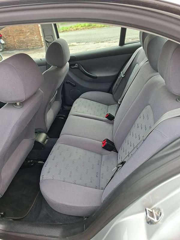 Usata Seat Leon Stella 101 CV (74 kW) 2000 Grigio Utilitaria