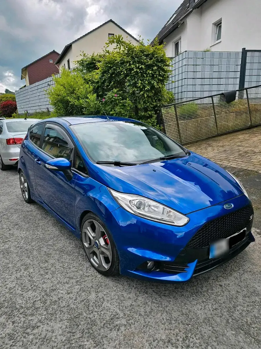 Gebraucht Ford Fiesta ST 215 PS (158 kW) 2014 Blau Kleinwagen