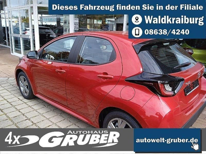 Neu Mazda 2 Exclusive-Line 116 PS (85 kW) 2025 Formal red Kleinwagen