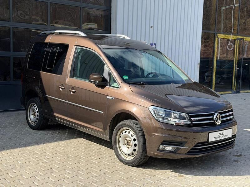 Gebraucht VW Caddy Highline 122 PS (89 kW) 2017 Braun Van / Kleinbus