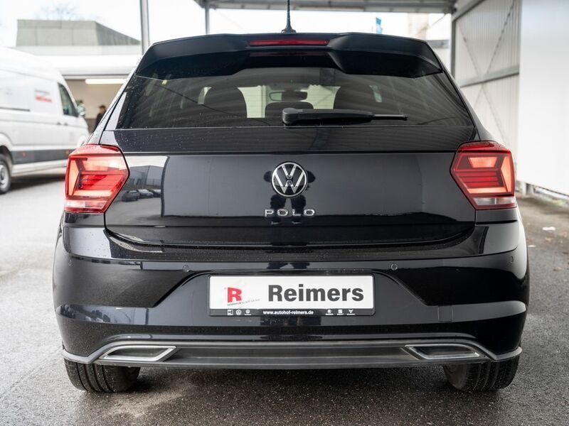 Gebraucht VW Polo Highline 95 PS (69 kW) 2016 Schwarz Kleinwagen
