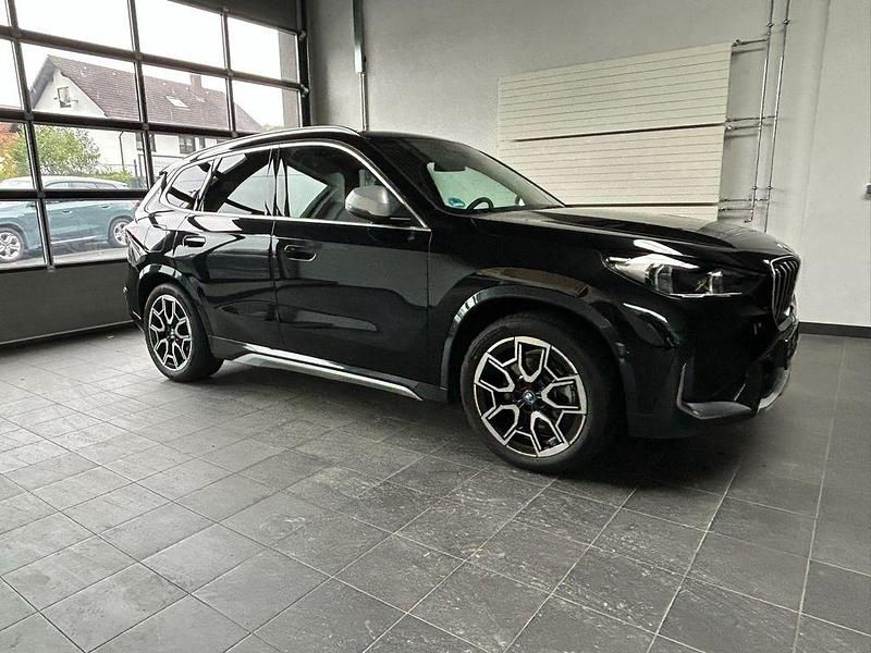 Gebraucht BMW iX1 xLine 230 kW (313 PS) 2023 Schwarz SUV