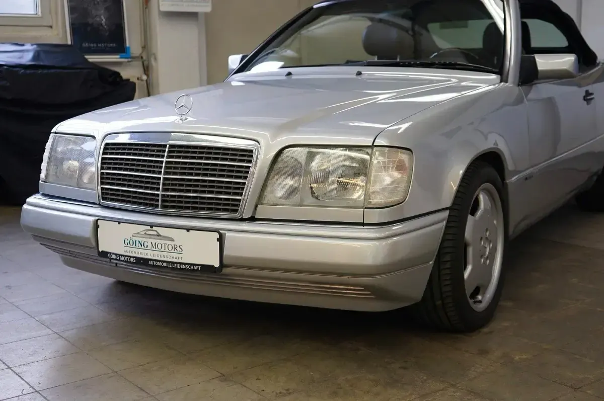 Gebraucht Mercedes E55 AMG AMG 360 PS (264 kW) 1997 Silber Cabrio