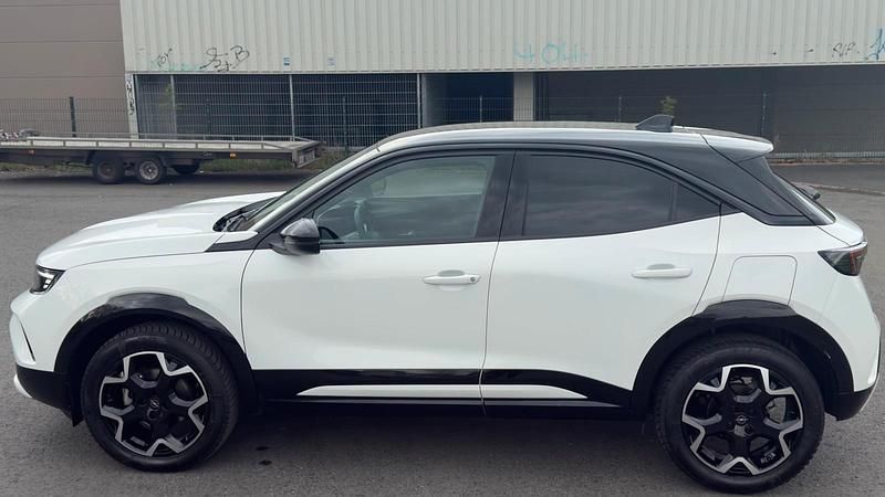 Second-hand Opel Mokka 131 CP (96 kW) 2025 Alb SUV