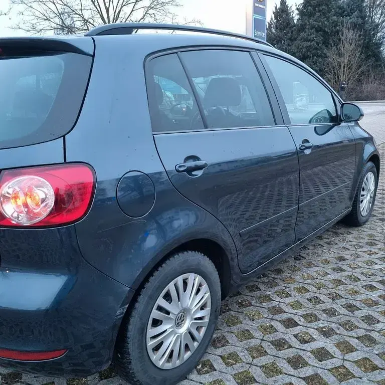 Gebraucht VW Golf Plus Team 105 PS (77 kW) 2010 Blau Van / Kleinbus