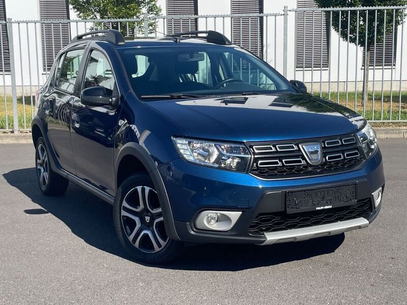 Blau Gebraucht 2019 Dacia Sandero Kleinwagen | 6.999 € (Guter Preis) - Bild 1/4