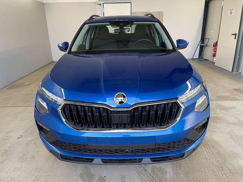 Neu Skoda Kamiq 116 PS (85 kW) 2026 [8x8x] race blue metallic SUV