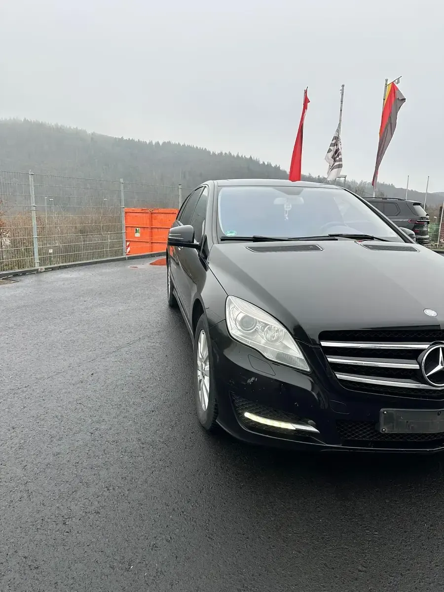 Gebraucht Mercedes R350 265 PS (194 kW) 2011 Schwarz Kombi