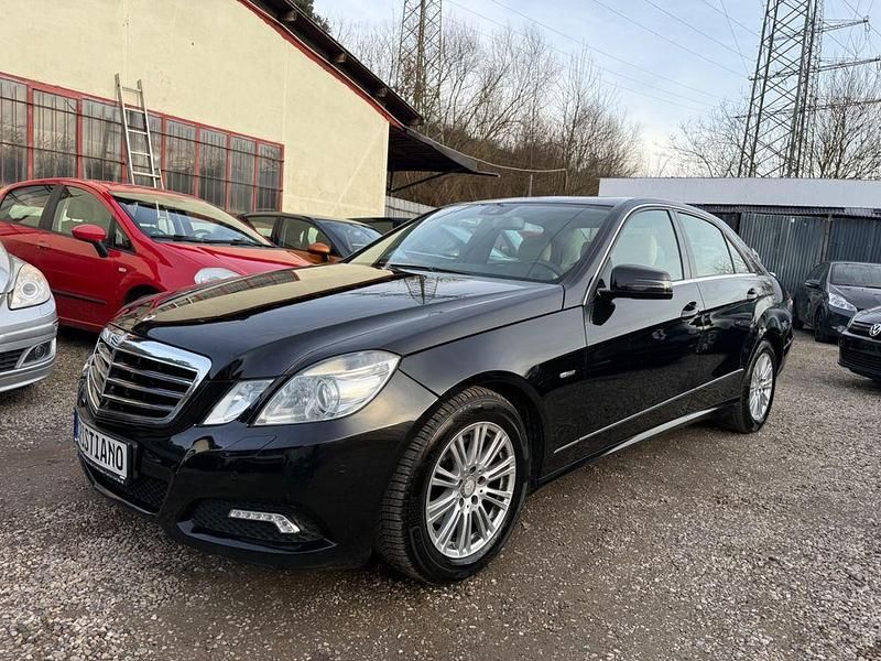 Gebraucht Mercedes E220 170 PS (125 kW) 2009 Schwarz Limousine