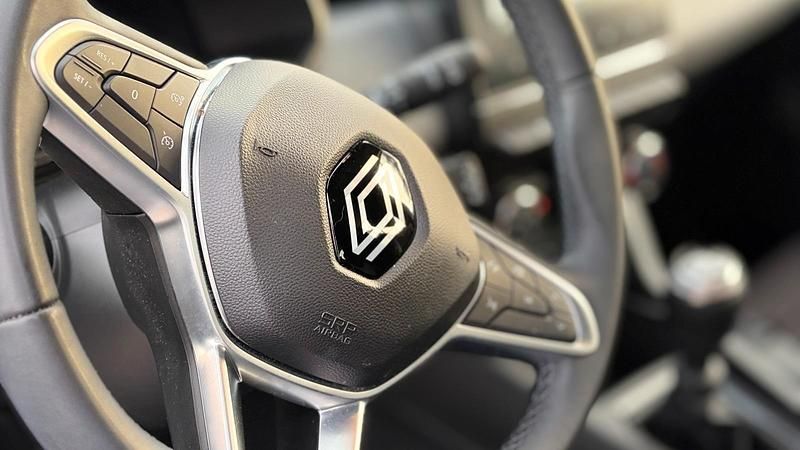 Gebraucht Renault Clio V Evolution 100 PS (73 kW) 2024 Weiß Kleinwagen