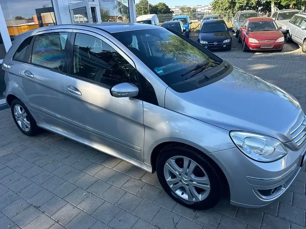 Gebraucht Mercedes B170 116 PS (85 kW) 2006 Silber Van / Kleinbus