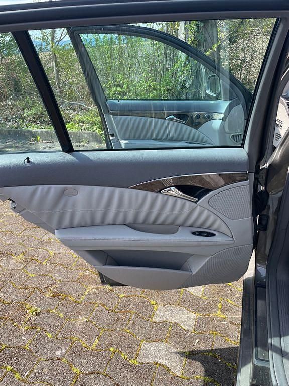 Gebraucht Mercedes E280 Avantgarde 190 PS (139 kW) 2008 Braun Limousine