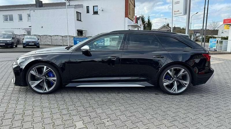 Gebraucht Audi RS6 Ambiente 600 PS (441 kW) 2020 Mythosschwarz metallic Kombi