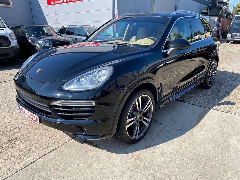 Schwarz Gebraucht 2013 Porsche Cayenne Platinum Edition SUV | 21.500 € (Fairer Preis) - Bild 1/4