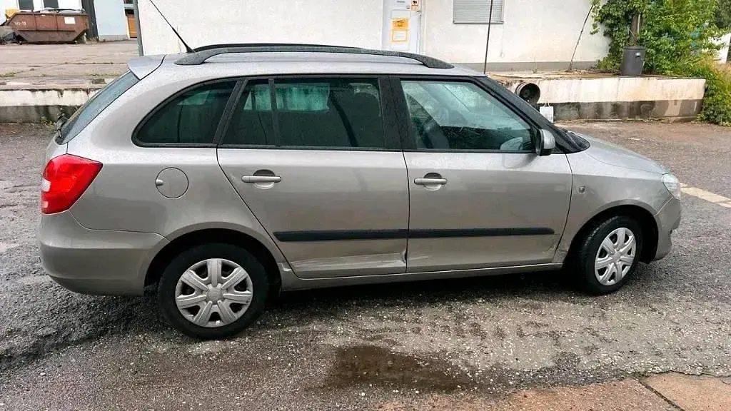 Gebraucht Skoda Fabia 86 PS (63 kW) 2011 Braun Kombi