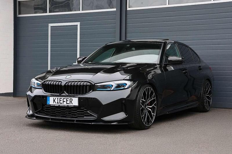 Gebraucht BMW 340 387 PS (284 kW) 2022 Black sapphire metallic Limousine