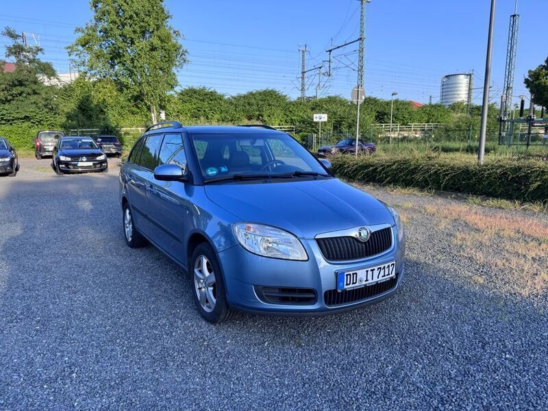 Blau Gebraucht 2008 Skoda Fabia Ambiente Kombi | 1.600 € (Fairer Preis) - Bild 1/4