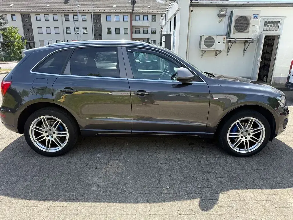 Second-hand Audi Q5 S-Line 211 CP (155 kW) 2009 Gri SUV