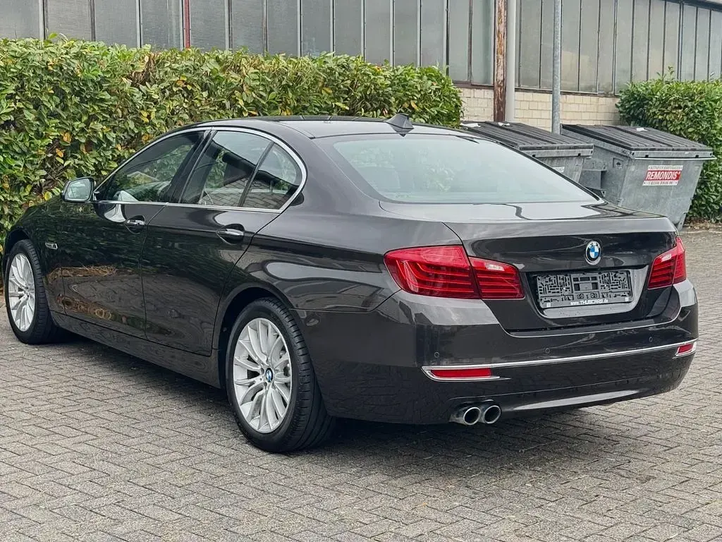 Gebraucht BMW 525 Luxury Line 218 PS (160 kW) 2014 Braun Limousine