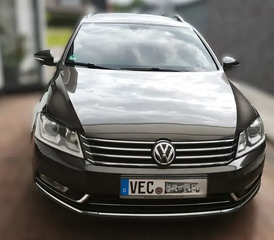 Gebraucht VW Passat Exclusive 170 PS (125 kW) 2012 Braun Kombi