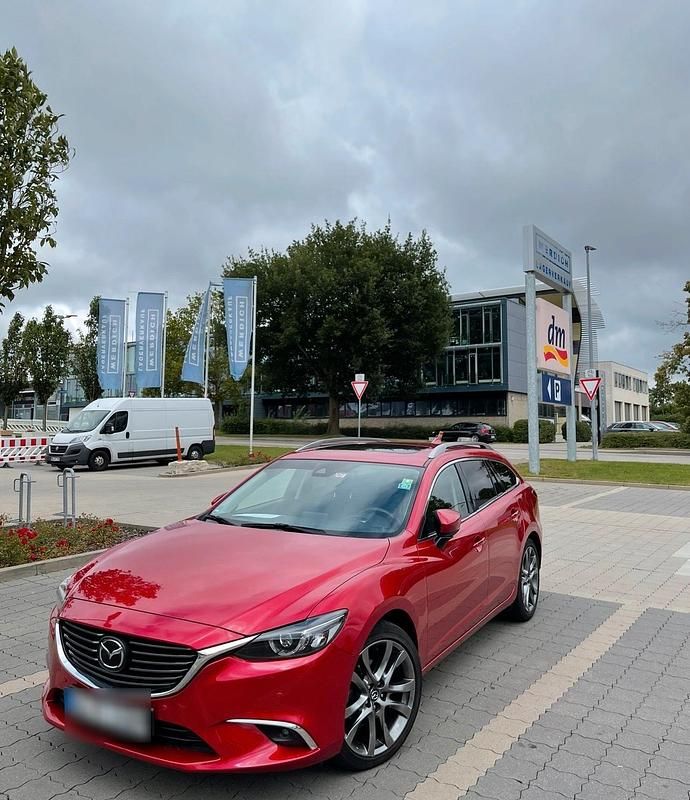 Gebraucht Mazda 6 175 PS (128 kW) 2017 Rot Kombi