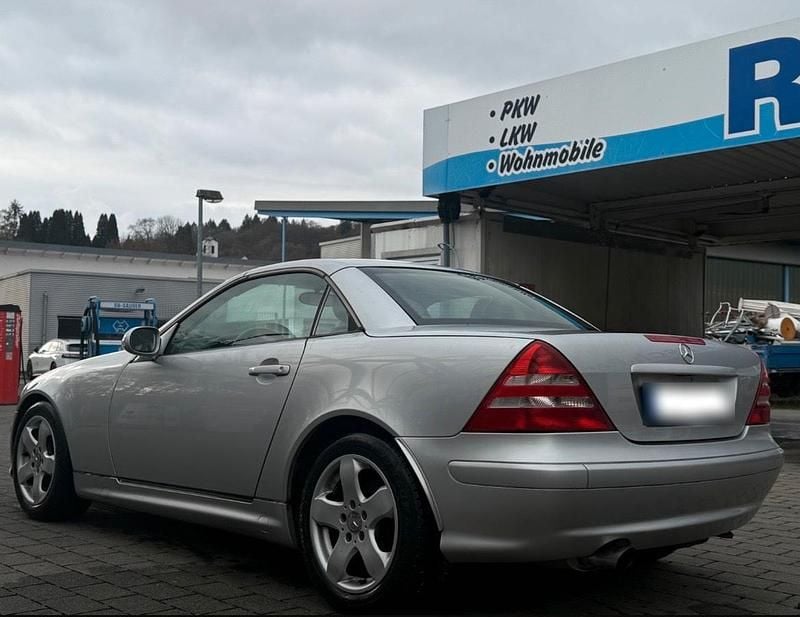 Gebraucht Mercedes SLK200 165 PS (121 kW) 2002 Silber Cabrio