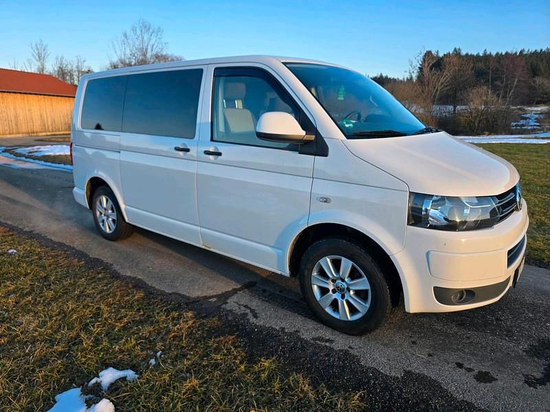 Second-hand VW T5 140 CP (102 kW) 2012 Alb Van