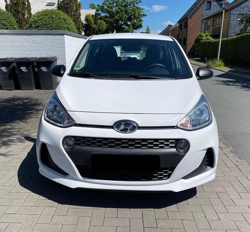 Weiß Gebraucht 2017 Hyundai i10 Kleinwagen | 3.000 € (Superpreis) - Bild 1/4