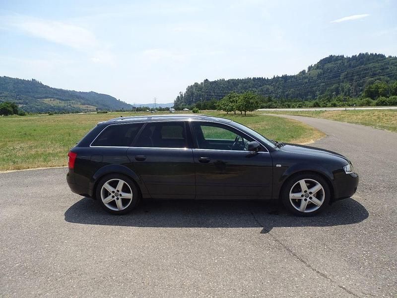 Używany Audi A4 170 KM (125 kW) 2004 Czarny Kombi