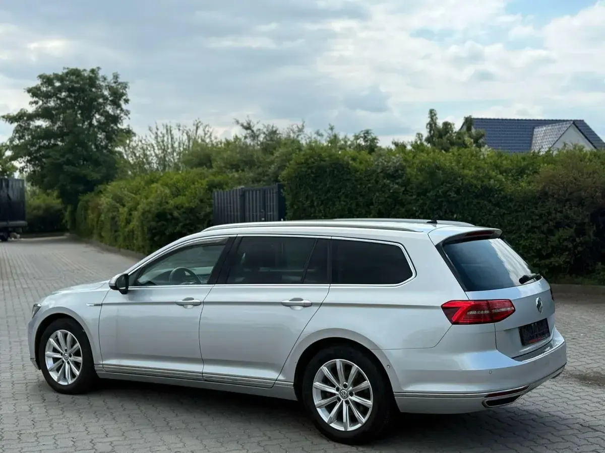 Gebraucht VW Passat Highline 190 PS (139 kW) 2018 Silber Kombi