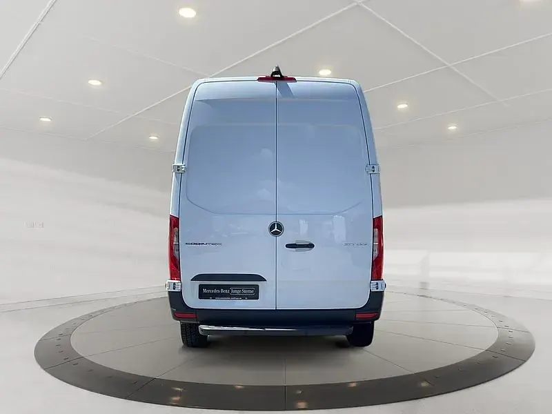 Gebraucht Mercedes Sprinter 170 PS (125 kW) 2024 Arktikweiss Van